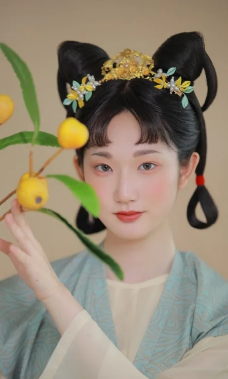 别再画欧美妆了，太显老！最贴合我们五官底子的，还是中式妆！(适合画欧美妆的脸型)
